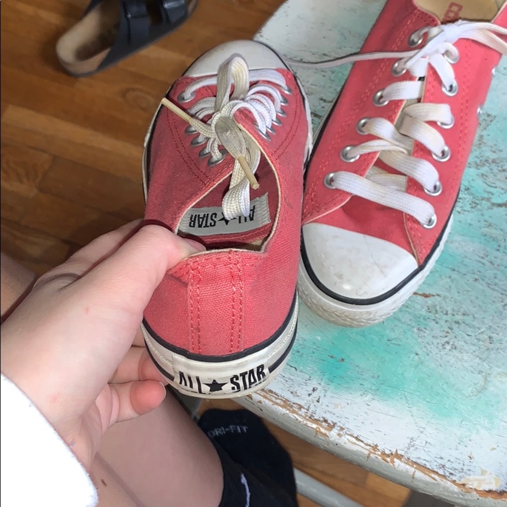 pink converse